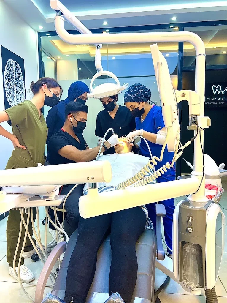 Clinic MJA Cerrahi ve Dijital Tedavi Ekibi